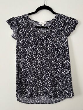 C&A Navy Blue White Ditsy Floral V-Neck Blouse Flutter Sleeve Size M / 38